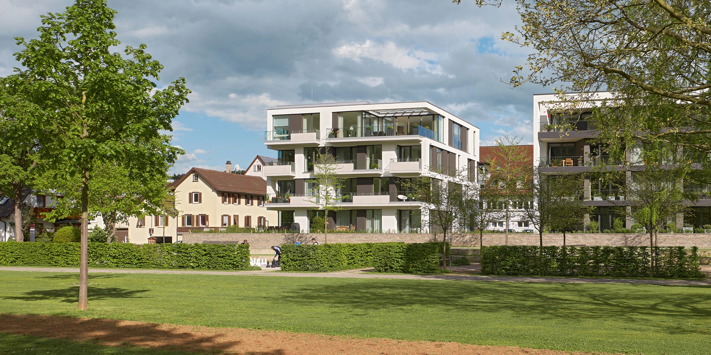 Innerstädtisch, Neubau, Modular, Betontragwerk, WDVS, Flachdach, Dachbegrünung, Tiefgarage, Garten, Terrassen, Balkone, Investor, Wohnen, Architektur, KTP, Kauffmann Theilig Partner, Freie Architekten PartGmbB, Stuttgart, Städtebau,